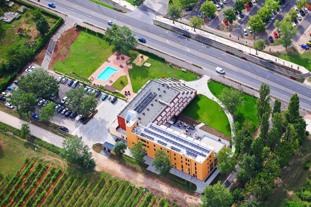 Hotel Margareta Balatonfured Bagian luar foto