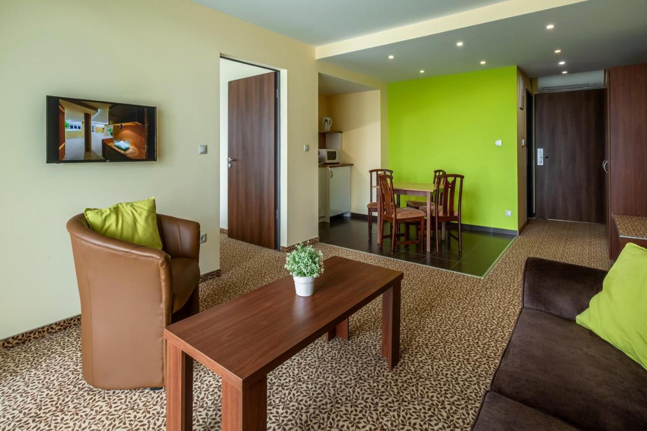 Hotel Margareta Balatonfured Bagian luar foto