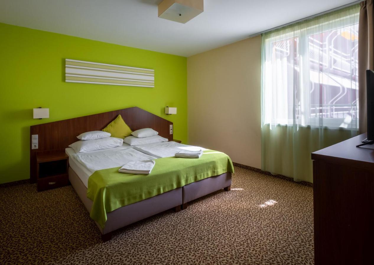 Hotel Margareta Balatonfured Bagian luar foto