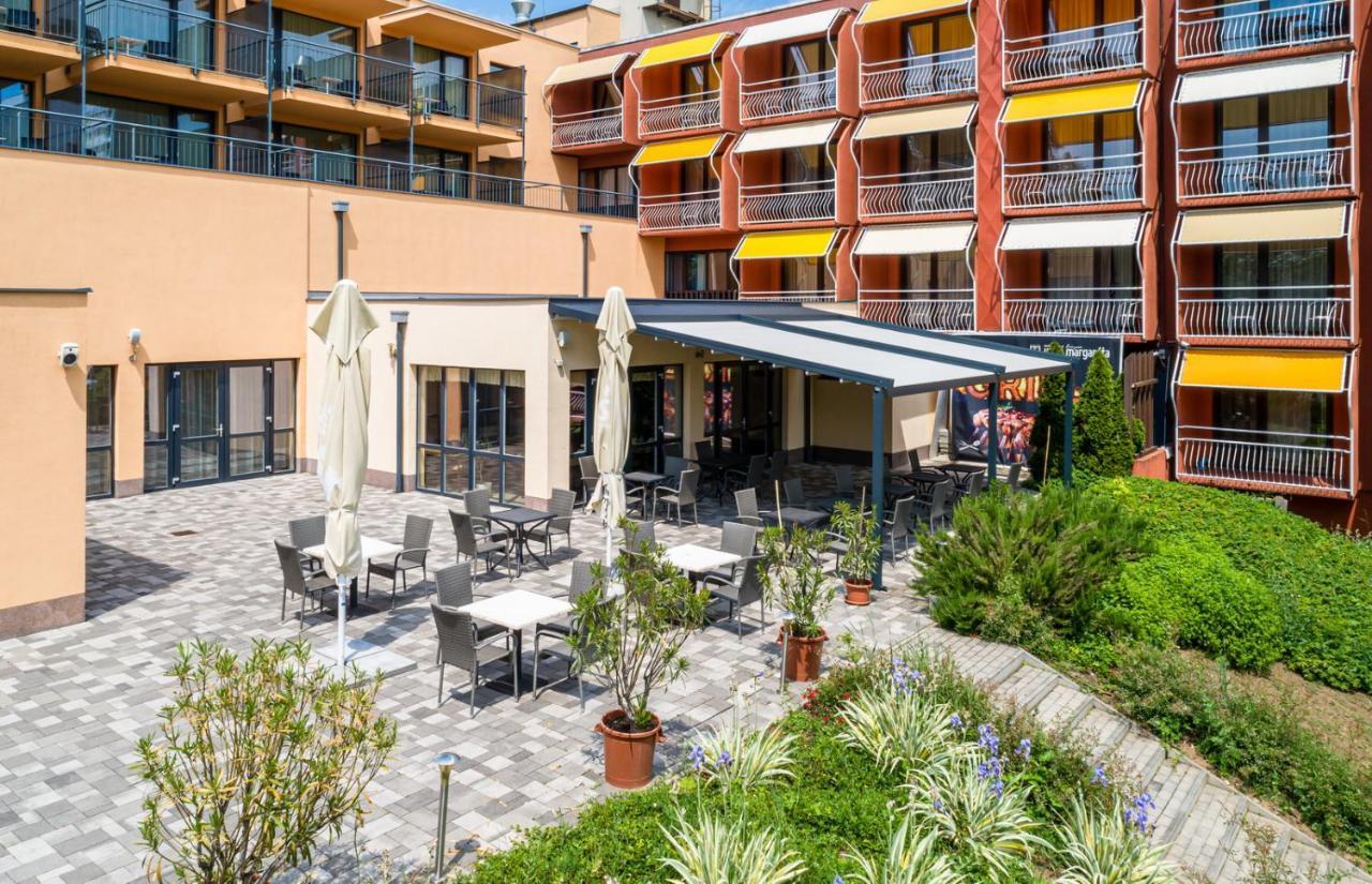 Hotel Margareta Balatonfured Bagian luar foto