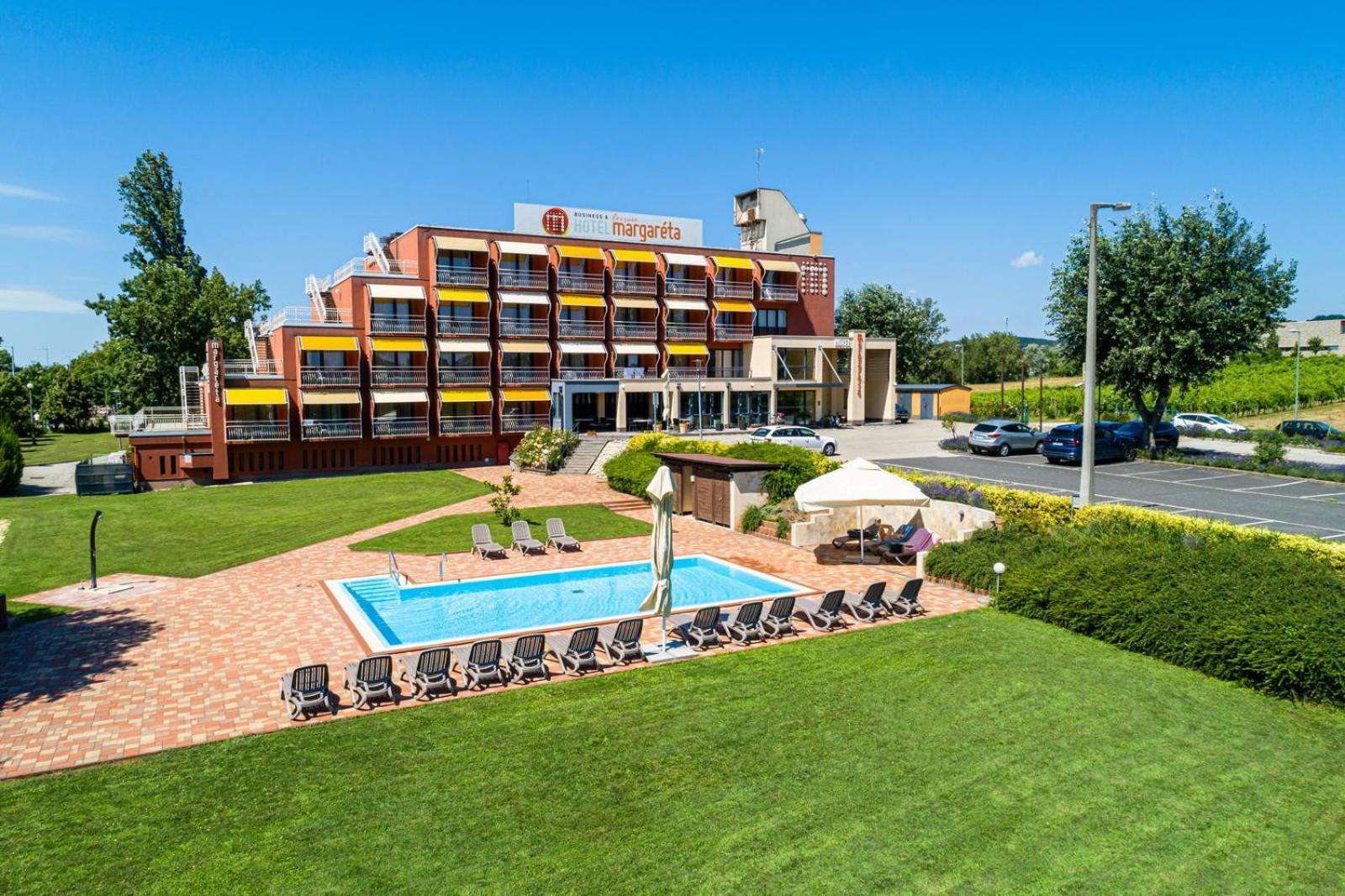 Hotel Margareta Balatonfured Bagian luar foto