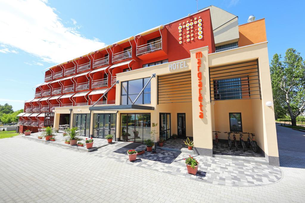 Hotel Margareta Balatonfured Bagian luar foto