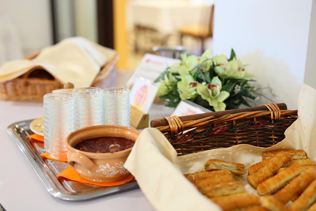 Hotel Margareta Balatonfured Bagian luar foto